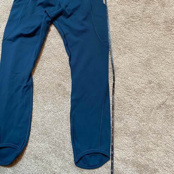 Athleta running compression fit running leggings with pockets - Picture 4 of 7